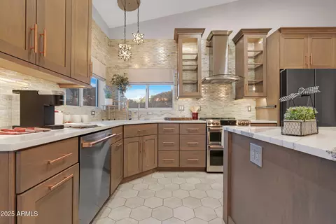 Kitchen - 1938 E Brentrup Dr, Tempe, AZ 85283 photo 8 of 8