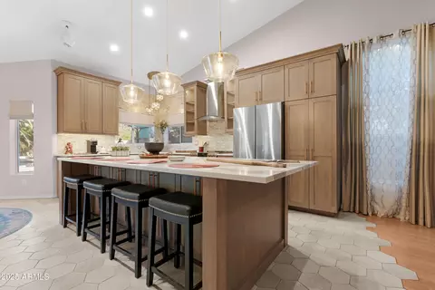 Kitchen - 1938 E Brentrup Dr, Tempe, AZ 85283 photo 5 of 8