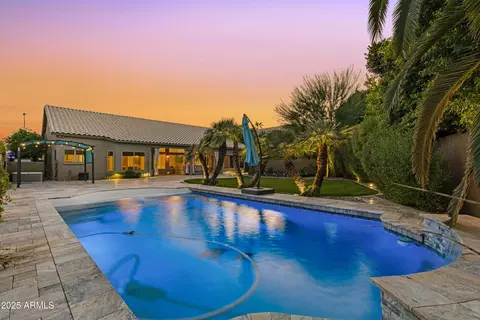 Exterior - 1938 E Brentrup Dr, Tempe, AZ 85283 photo 10 of 17