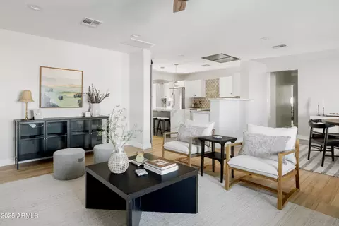Living - 2043 E Clarendon Ave, Phoenix, AZ 85016 photo 3 of 3