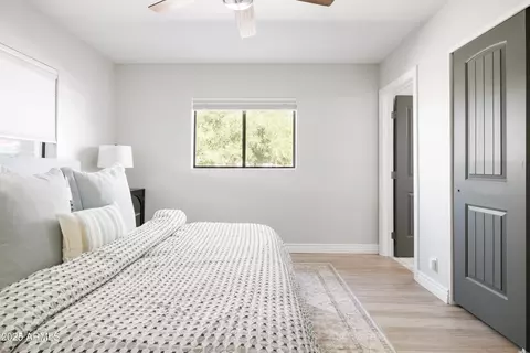 Bedroom - 2043 E Clarendon Ave, Phoenix, AZ 85016 photo 3 of 4