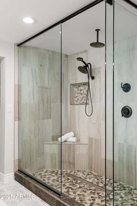 Bath - 2043 E Clarendon Ave, Phoenix, AZ 85016 photo 3 of 7