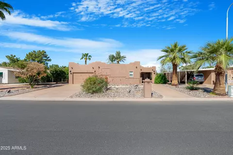 9102 E Lakeview Dr, Sun Lakes, AZ 85248