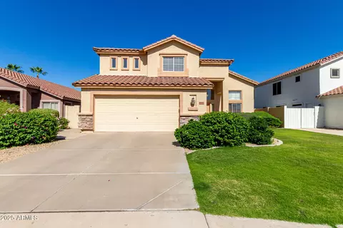 7464 W Potter Dr, Glendale, AZ 85308