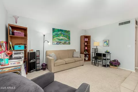 Living - 4334 E Chuckwalla Cyn, Phoenix, AZ 85044 photo 5 of 5