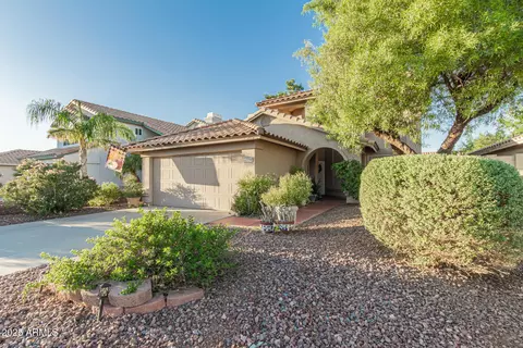Exterior - 4334 E Chuckwalla Cyn, Phoenix, AZ 85044 photo 5 of 11