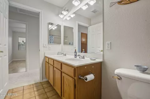 Bath - 4363 E Danbury Rd, Phoenix, AZ 85032 photo 2 of 6