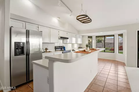Kitchen - 4363 E Danbury Rd, Phoenix, AZ 85032 photo 3 of 9