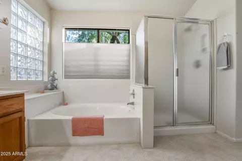 Bath - 4363 E Danbury Rd, Phoenix, AZ 85032 photo 3 of 6