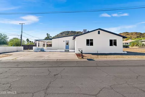 901 W Mercer Ln, Phoenix, AZ 85029