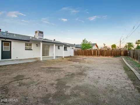 Exterior - 925 E 7th Dr, Mesa, AZ 85204 photo 8 of 10