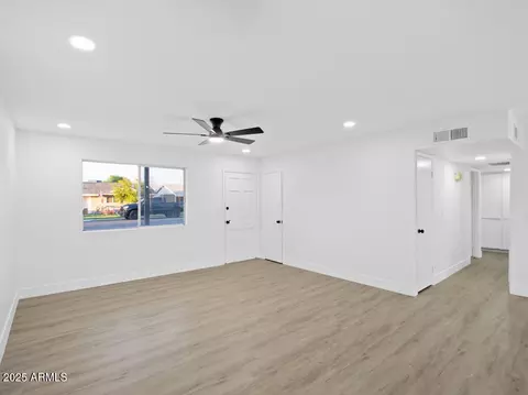 Living - 925 E 7th Dr, Mesa, AZ 85204 photo 1 of 3