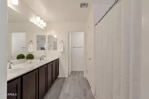 Bath - 1708 S 83rd Way, Mesa, AZ 85209 photo 4 of 4
