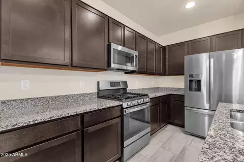 Kitchen - 1708 S 83rd Way, Mesa, AZ 85209 photo 4 of 5