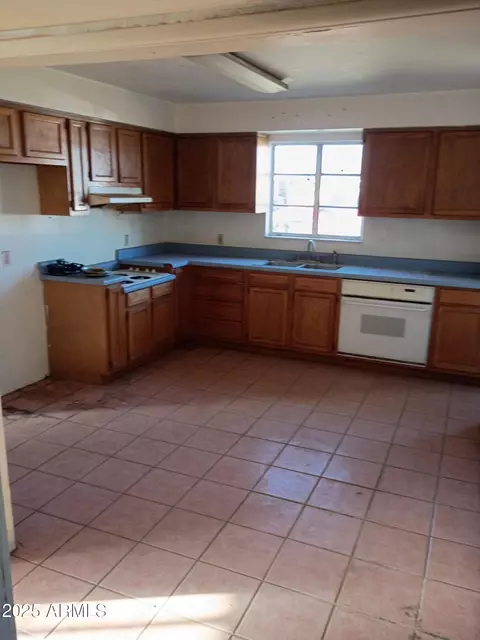 Kitchen - 705 W 2nd Pl, Mesa, AZ 85201 photo 1 of 3