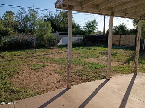 Exterior - 705 W 2nd Pl, Mesa, AZ 85201 photo 2 of 2