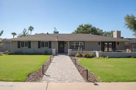 Exterior - 811 W Linger Ln, Phoenix, AZ 85021 photo 1 of 6
