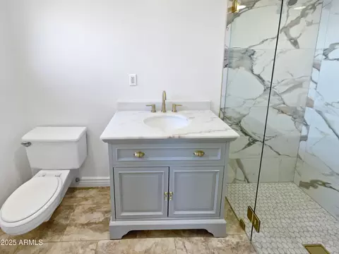 Bath - 3646 E Arcadia Ave, Mesa, AZ 85206 photo 3 of 3
