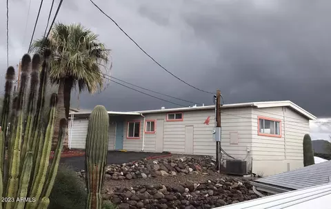 91 W Sahuaro Dr, Queen Valley, AZ 85118