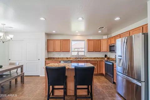 Kitchen - 2831 E Jj Ranch Rd, Phoenix, AZ 85024 photo 2 of 2