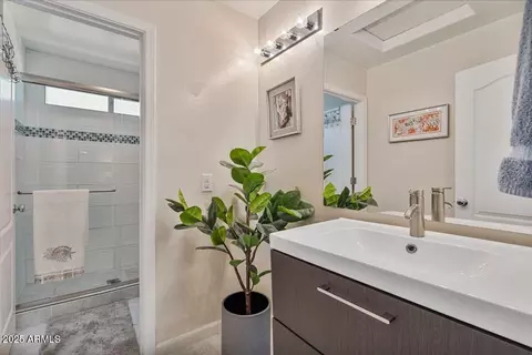Bath - 3450 E Tyson St, Gilbert, AZ 85295 photo 3 of 4
