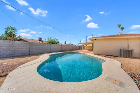 Exterior - 3645 W Cavalier Dr, Phoenix, AZ 85019 photo 7 of 7