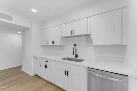 Kitchen - 3645 W Cavalier Dr, Phoenix, AZ 85019 photo 2 of 3