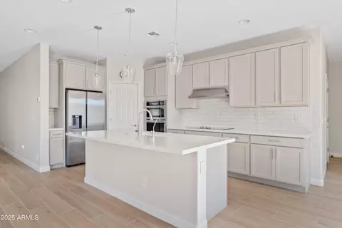 Kitchen - 9817 E Satellite Dr, Mesa, AZ 85212 photo 2 of 5