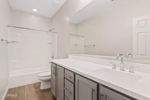 Bath - 9817 E Satellite Dr, Mesa, AZ 85212 photo 2 of 2
