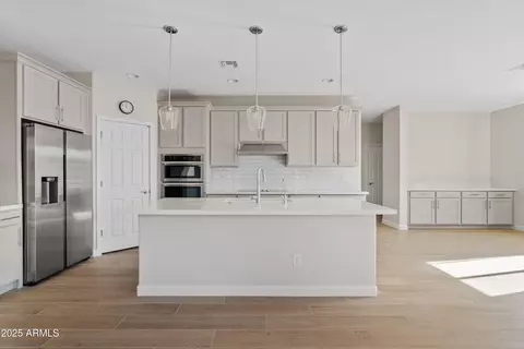 Kitchen - 9817 E Satellite Dr, Mesa, AZ 85212 photo 1 of 5