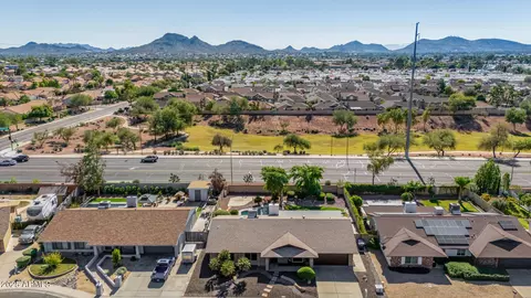 View/Area - 1119 E Renee Dr E, Phoenix, AZ 85024 photo 3 of 4