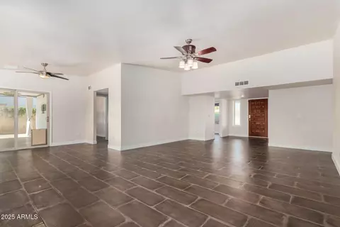 Living - 1119 E Renee Dr E, Phoenix, AZ 85024 photo 5 of 7