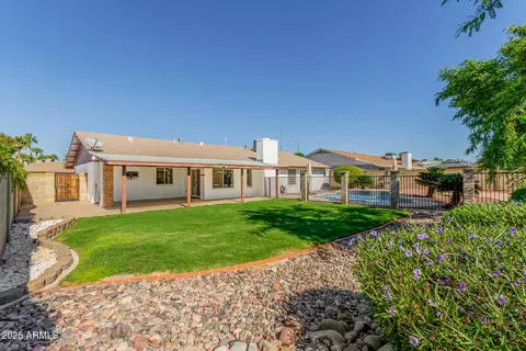 Exterior - 1119 E Renee Dr E, Phoenix, AZ 85024 photo 5 of 9