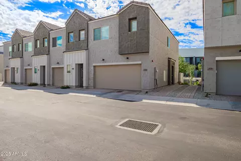 8242 N 22nd Dr, Phoenix, AZ 85021