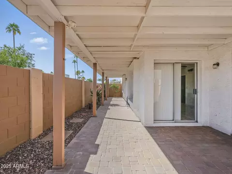 Exterior - 807 E Michelle Dr, Phoenix, AZ 85022 photo 4 of 6