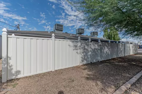 Exterior - 4118 N 3rd Ave, Phoenix, AZ 85013 photo 3 of 4