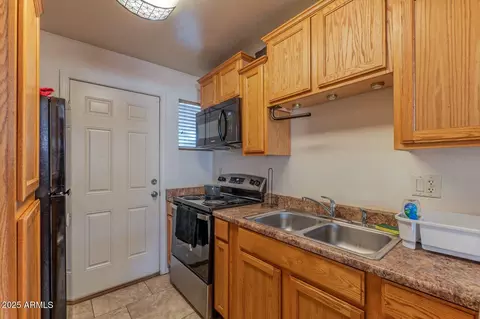 Kitchen - 4118 N 3rd Ave, Phoenix, AZ 85013 photo 1 of 1