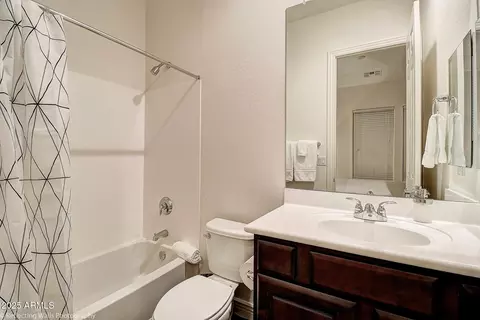 Bath - 3163 E Los Altos Ct, Gilbert, AZ 85297 photo 6 of 7