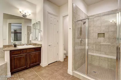 Bath - 3163 E Los Altos Ct, Gilbert, AZ 85297 photo 3 of 7