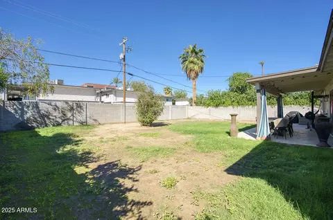 Exterior - 3308 N 6th Ave, Phoenix, AZ 85013 photo 3 of 5