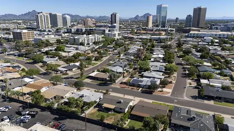 View/Area - 3308 N 6th Ave, Phoenix, AZ 85013 photo 1 of 6
