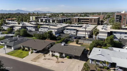 View/Area - 3308 N 6th Ave, Phoenix, AZ 85013 photo 5 of 6