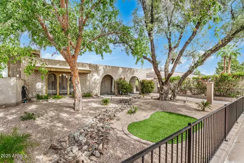 Exterior - 3738 E Montecito Ave, Phoenix, AZ 85018 photo 2 of 15