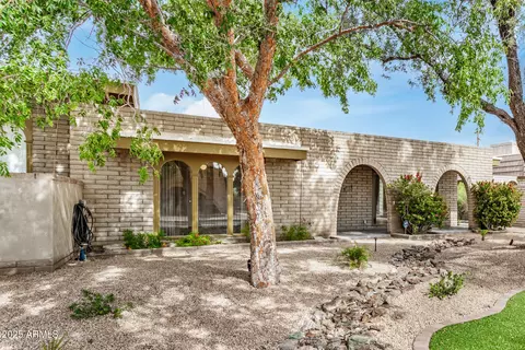 Exterior - 3738 E Montecito Ave, Phoenix, AZ 85018 photo 6 of 15