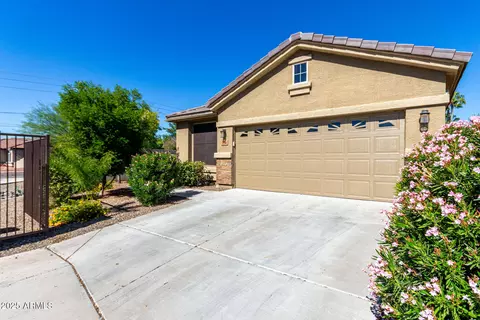 Exterior - 2106 E Aire Libre Ave, Phoenix, AZ 85022 photo 1 of 4