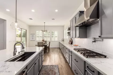 Kitchen - 3683 E Austin Dr, Gilbert, AZ 85296 photo 4 of 4