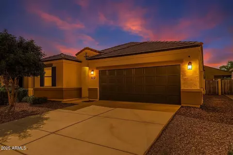 28670 N Geode Dr, San Tan Valley, AZ 85143