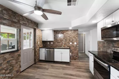 Entry Way - 6527 E Aspen Ave, Mesa, AZ 85206 photo 1 of 1
