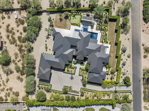 5001 N Wilkinson Rd, Paradise Valley, AZ 85253