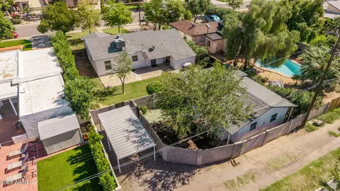 View/Area - 4216 N 19th Pl, Phoenix, AZ 85016 photo 11 of 12